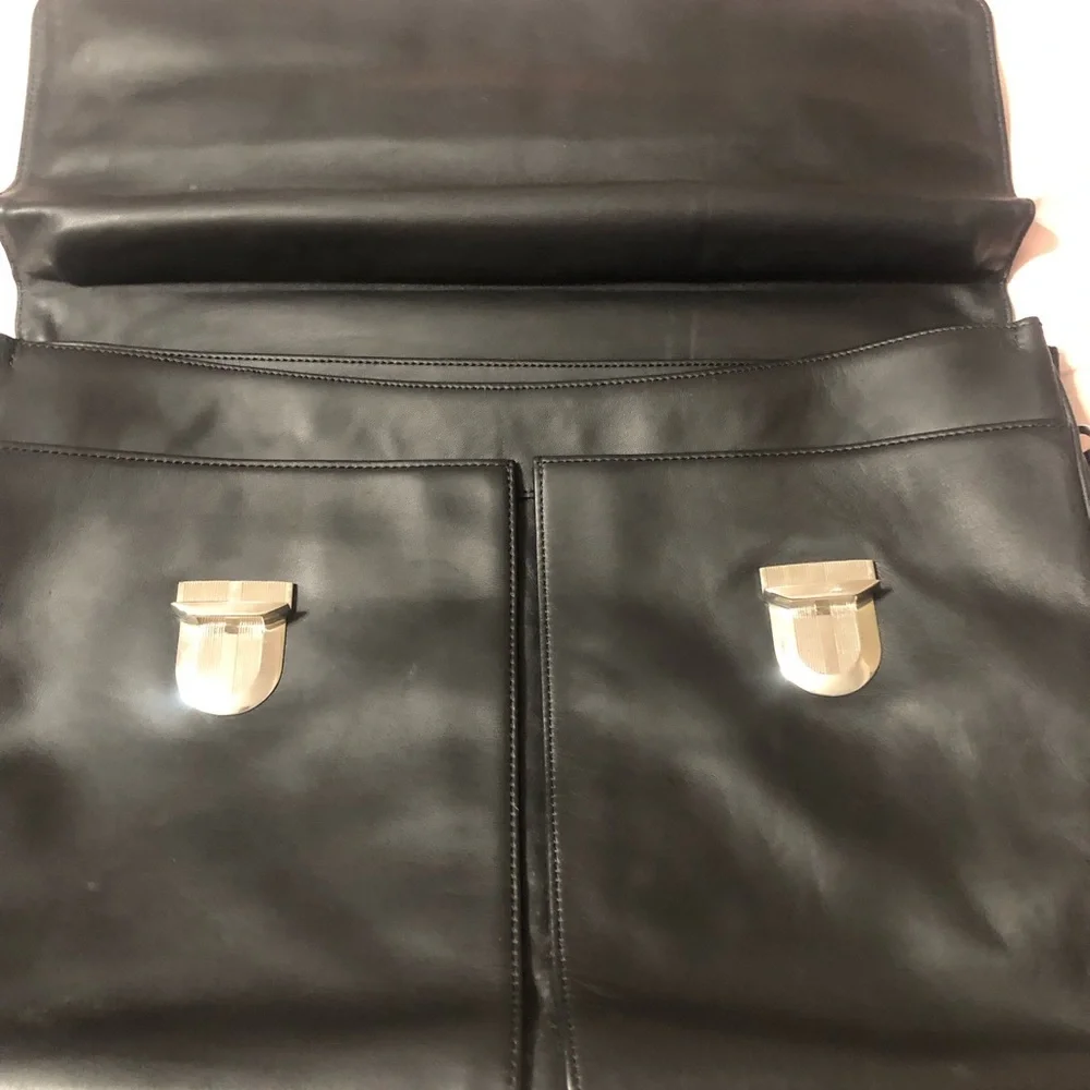 LEVENGER BREIF CASE NEW WITHOUT TAGS